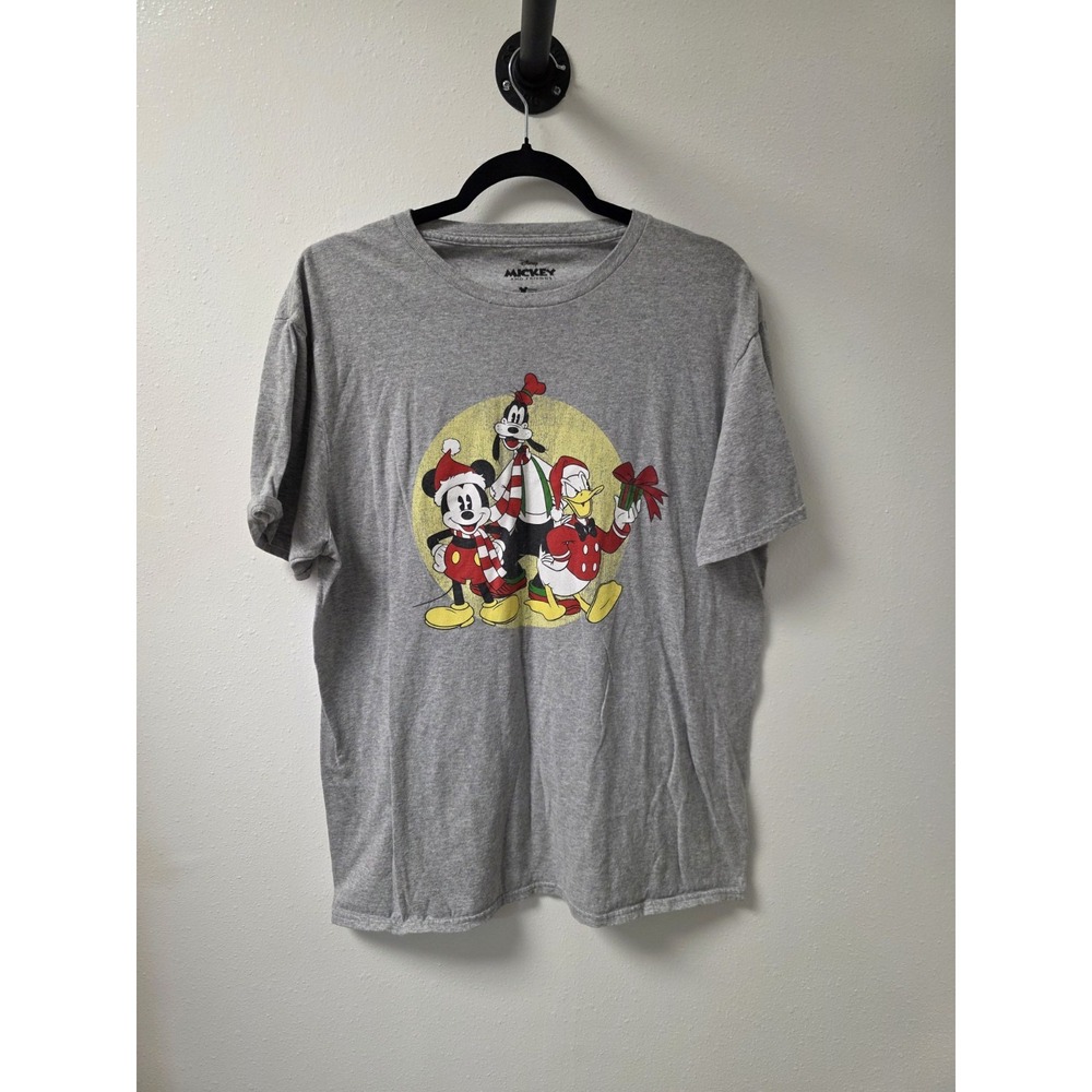 Disney Mickey & Friends Christmas T-Shirt Adult Large Gray Mickey Goofy Donald - Picture 1 of 6